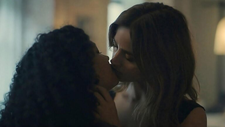 "Wilderness" auf Prime Video zeigt eine Liebesgeschichte zwischen Liv und Ash, die ihre lesbische Beziehung in einer natürlichen Umgebung erforscht.